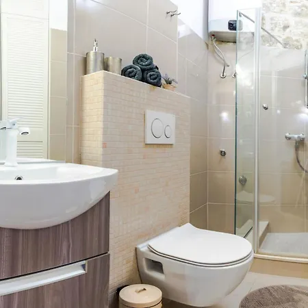 Centrum Topaz Apartment Split